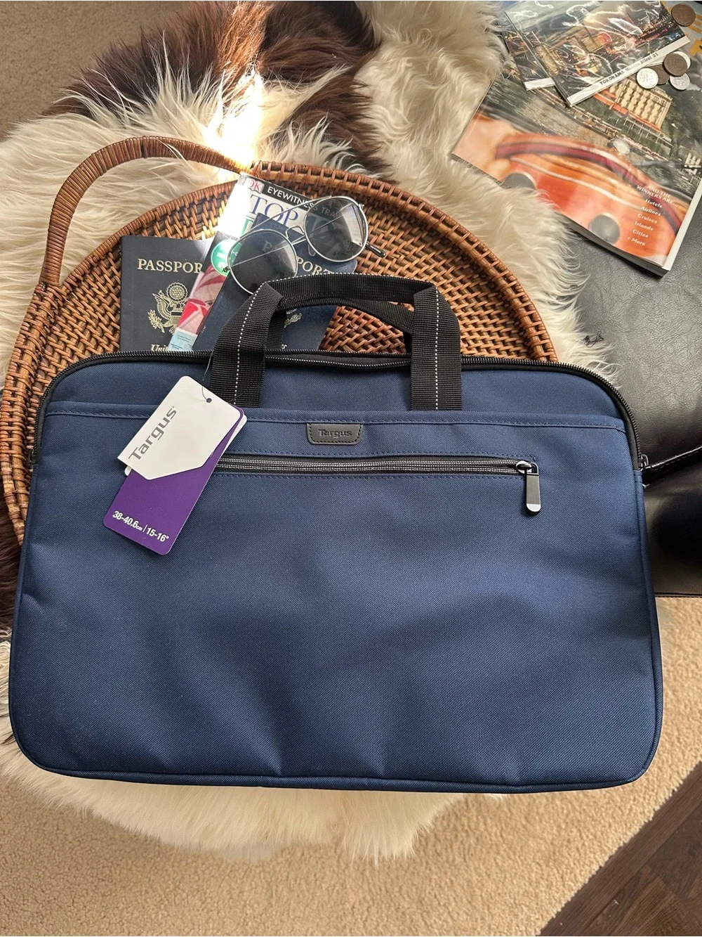 Targus Slipskin Navy Blue 15”-16” Laptop Carrying Case New with Tags